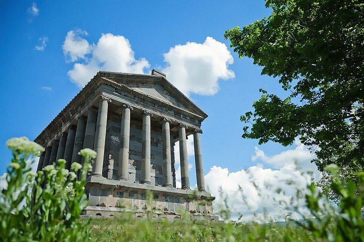 エレバンからのプライベート7-8時間のホル・ヴィラップ、ガルニ寺院、ゲハルト修道院旅行