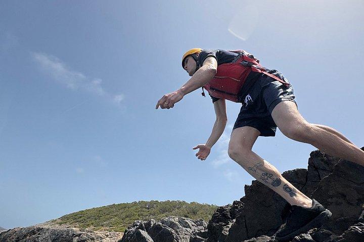 イビサ島でのコースティングアドベンチャー-イビサ島のワイルドサイドへ！