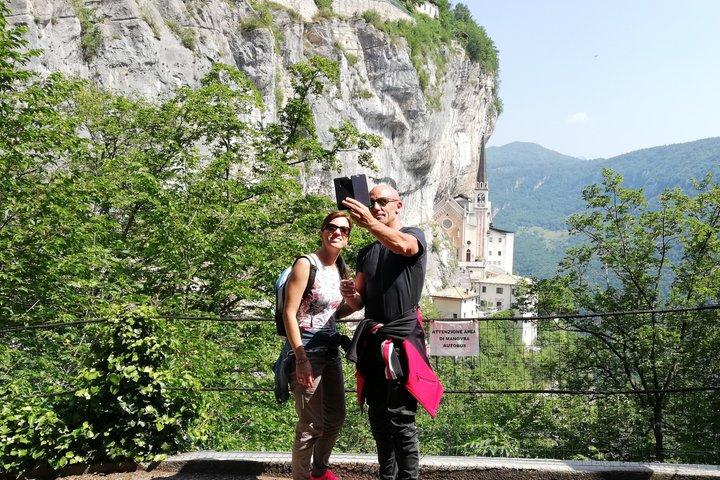 Fra Verona: Madonna Della Corona, Lazise og Sirmione Lake Tour