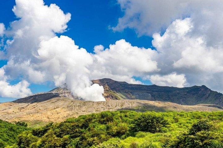 Fukuoka to Mount Aso and Takachiho Gorge Full Day Adventure