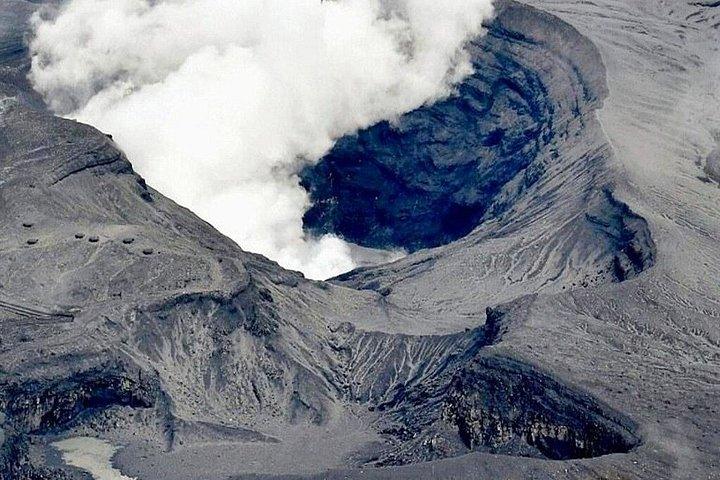 福岡から阿蘇山と高千穂峡への終日アドベンチャー