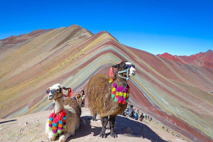 Rainbow Mountain & Red Valley Tagestour