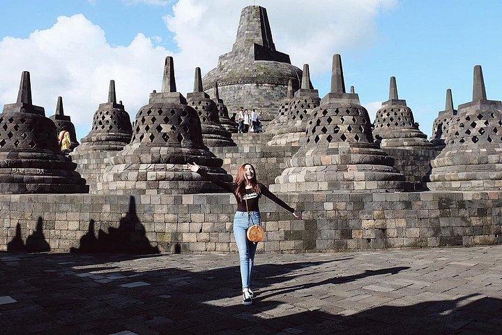 ボロブドゥール登山アクセスとプランバナン寺院プライベートツアー