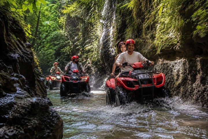 Ubud ATV Abenteuer durch Wasserfall Fluss und Tunnel