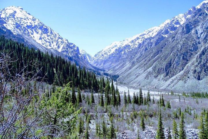 Ala Archa and Chunkurchak Day Tour with Skybridge and Cable Car