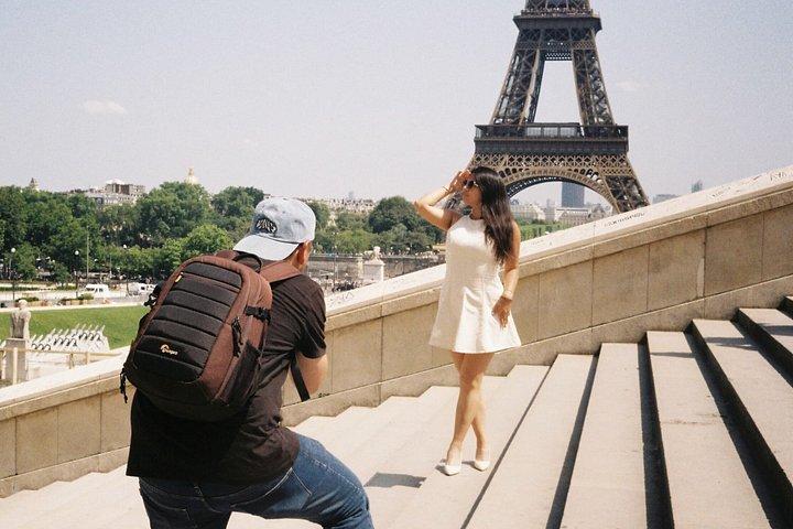 Paris Eiffel Tower em pequeno grupo