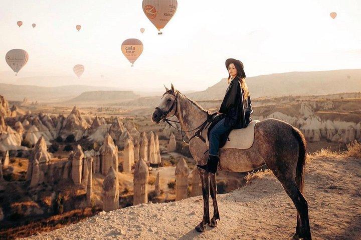 360°写真、無料動画＆ホテルピックアップ付きカッパドキア乗馬
