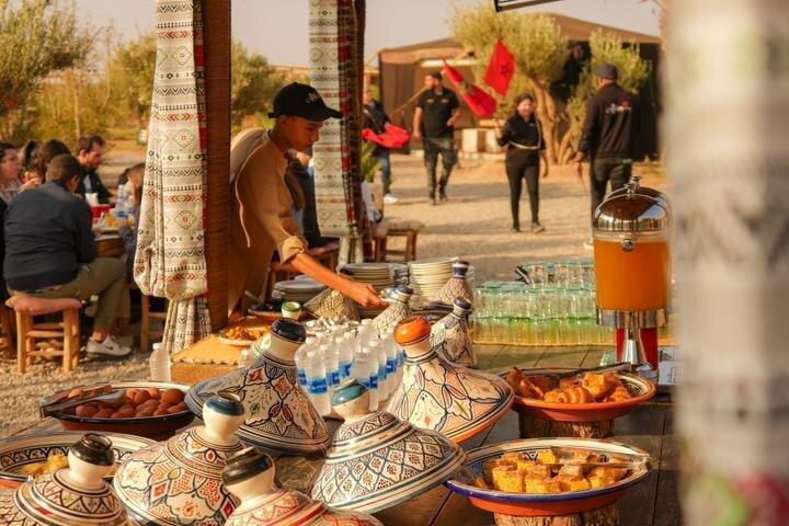 Vuelo en globo por el desierto de Marrakech con vistas al Atlas y desayuno