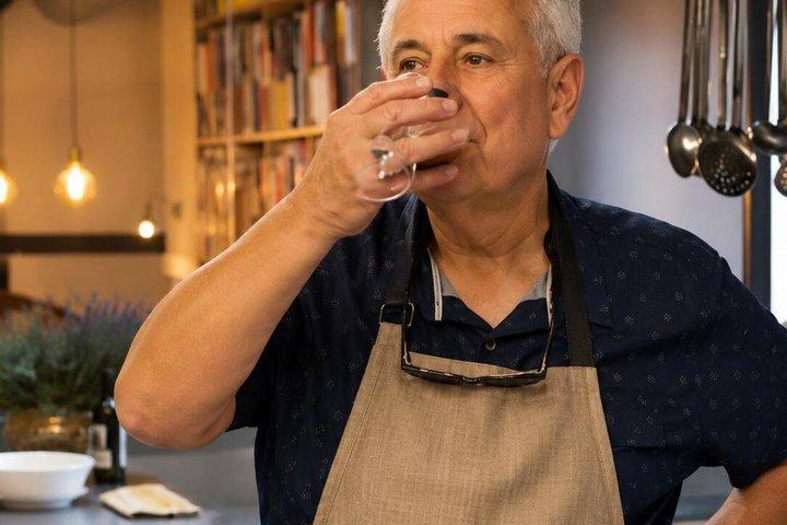 シェフと調理し、ウンリワインでサン・アンブロージョ市場をショッピング