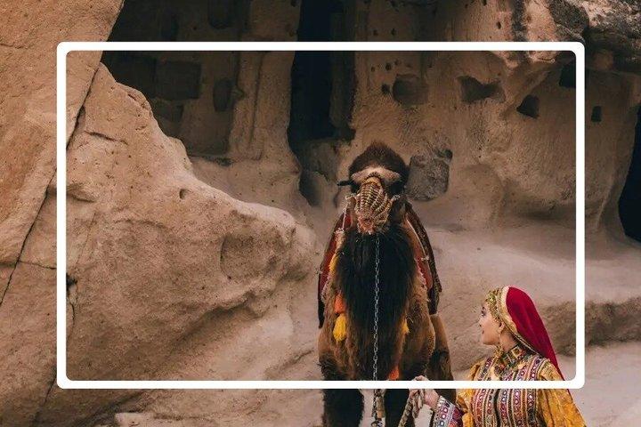 Excursion en Cappadoce au départ d'Istanbul avec balade en chameau et en ballon