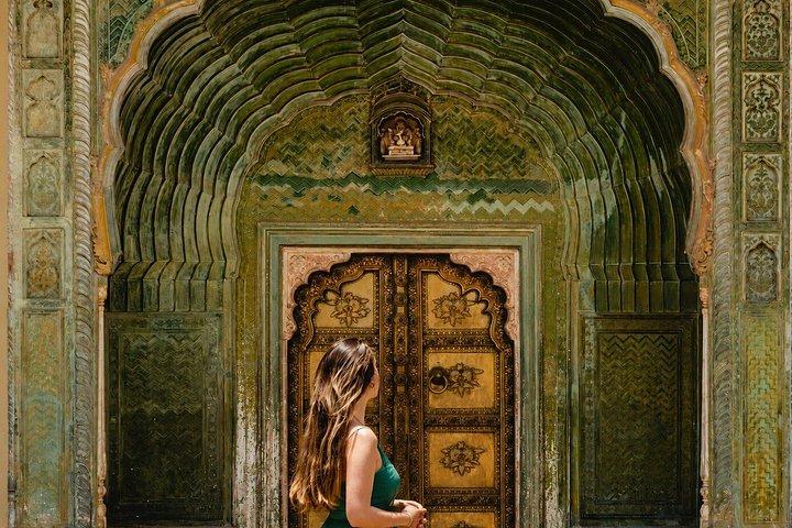Jaipur Sightseeing Tour with Private Car Driver and Guide