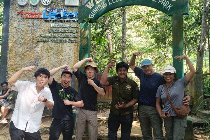 Sumatra : 2 - Tages-Orang-Utan-Trekking und Fluss-Tubing-Tour