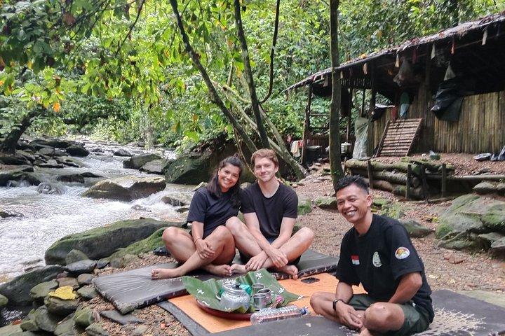 スマトラ島 : 2 - オランウータントレッキングとリバーチューブツアー