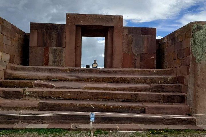 プライベートティワナク考古学体験古代ミステリー