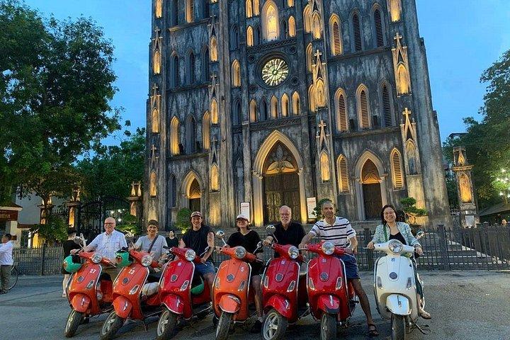 女性ライダーとバイクでハノイ体験