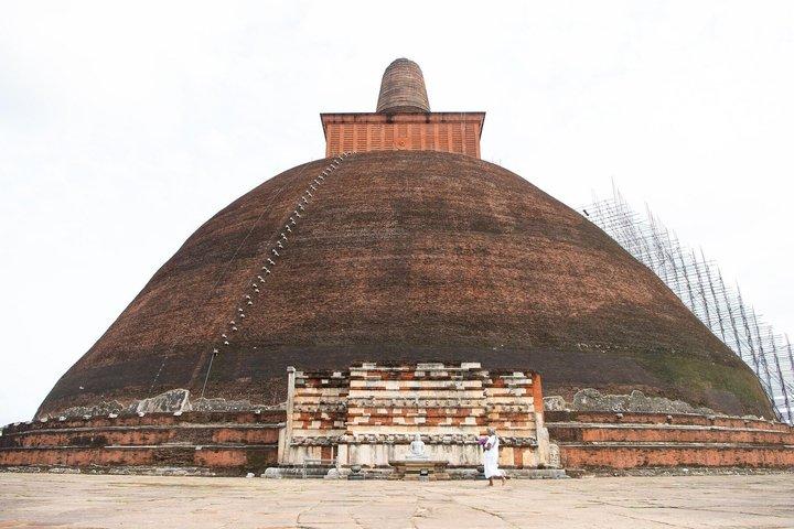 Dagtrip van Dambulla naar Anuradhapura Tuk Tuk Verken oude ruïnes