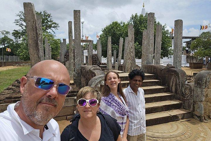 Sri Lanka Private Driver & Car – Tours, Transfers & Day Trips