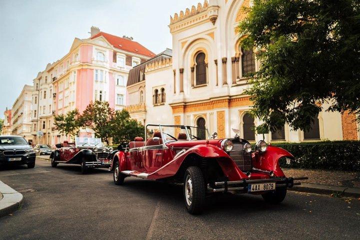 Prague 1 hour Vintage Sightseeing Tour per Group Pricing