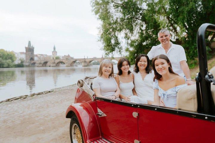 Prague 1 hour Vintage Sightseeing Tour per Group Pricing