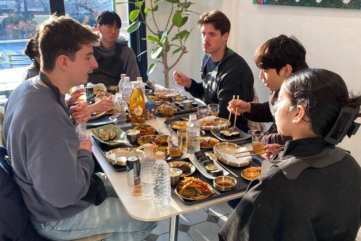 Master 8 koreanske retter: madlavningskursus i Sunny Artsy åbent køkken