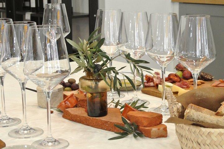 Algarve Wine Tasting - Curated Wines & Pairings (Faro)