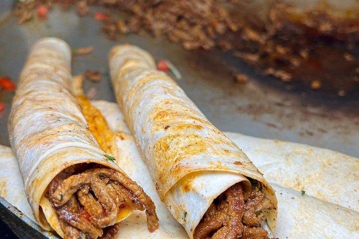 Istanbul Hidden Gems Private Tour: Included Street Food Tasting