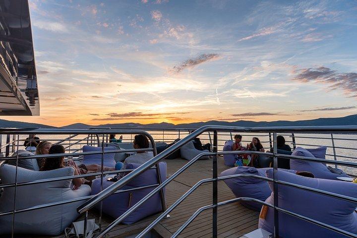 Experimente um cruzeiro de luxo de pôr-do-sol e noite em Split