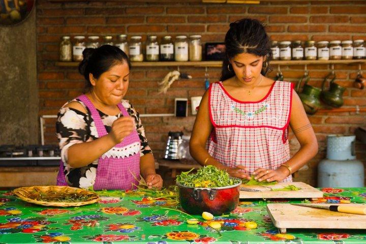 Cocina de Oaxaca : clase de mole & tortilla, tour por el mercado & mezcalitas
