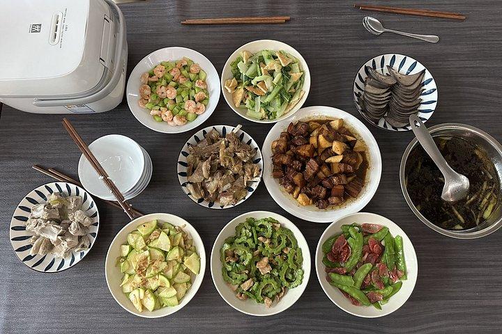 上海の地元英語を話す家族との家庭料理