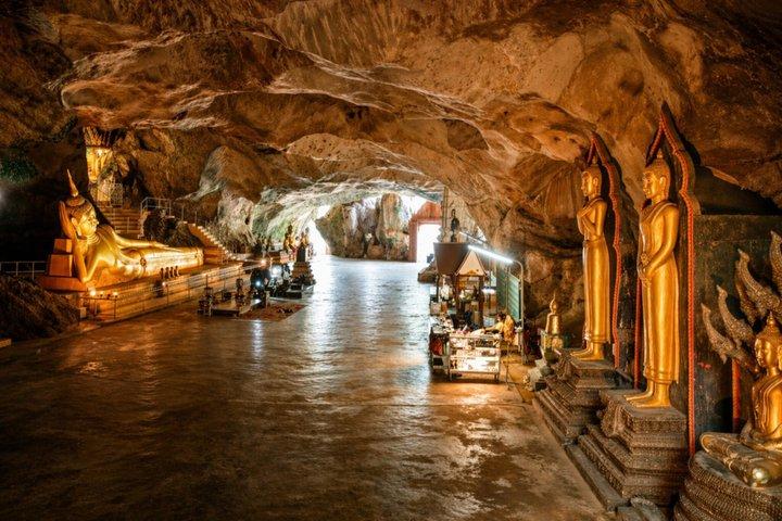 Recorrido privado en bote de cola larga en canoa por la isla de James Bond con almuerzo