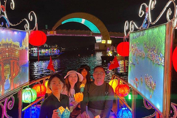 Hoi An Basket Boat & Lantern Boat with Flower Lantern Class