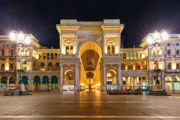 Milan City Center Self Guided Walking Tour with an APP