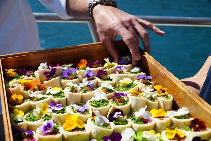 Albufeira : Benagil Sunset Food Tasting avec DJ live et Open Bar
