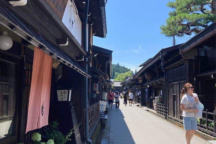 高山飛騨旧市街と白川郷日帰り名古屋