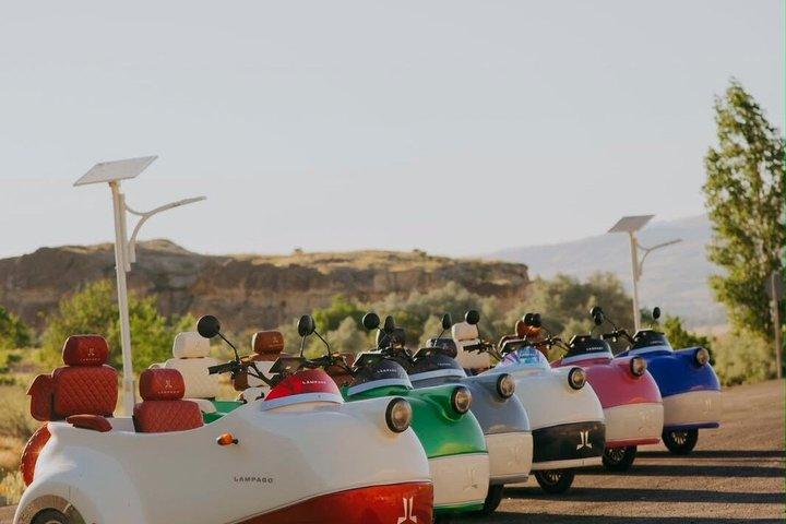 カッパドキアヴィンテージトライクバイクサンセットツアー体験
