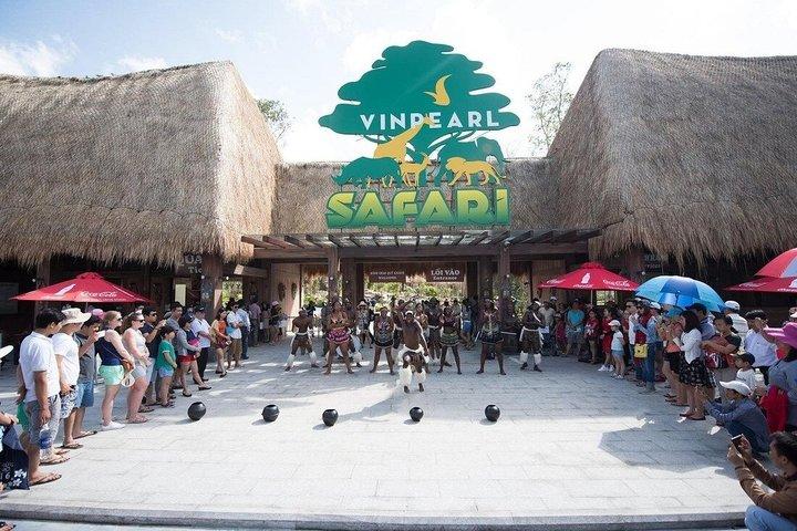 ビンパールサファリフーコックサファリバスと野生動物アドベンチャー