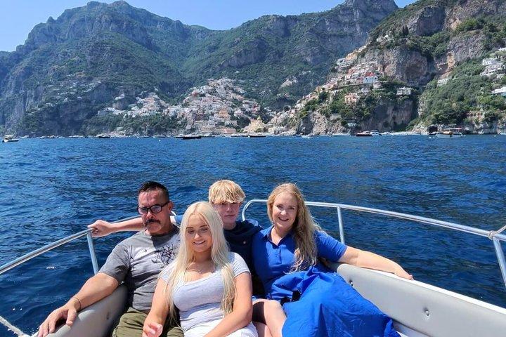 ローマ発ポンペイ・アマルフィ・ポジターノ終日観光