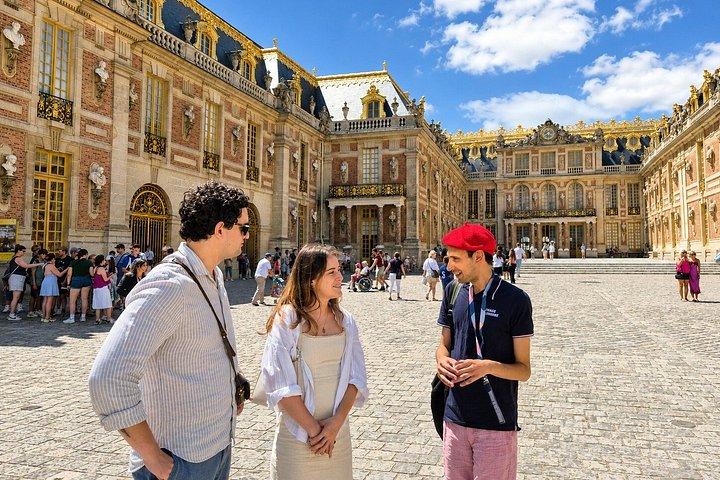 Excursion d'une journée à Giverny et Versailles au départ de Paris avec un guide professionnel