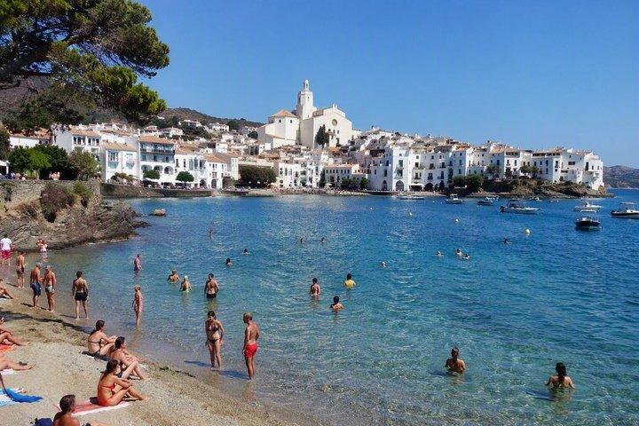 Girona, Figueres, Dalí Museum og Cadaqués Tour fra Barcelona