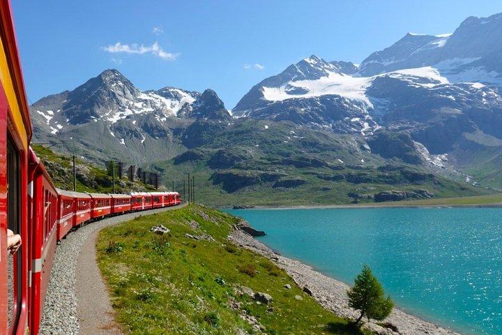 Lago de Como Cruzeiro, St. Moritz & Bernina Tour de trem vermelho de Milão