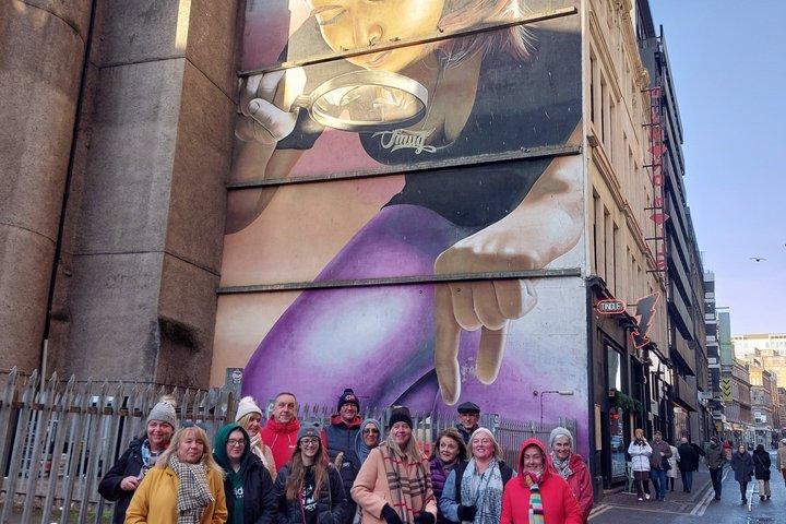 Glasgow Street Art & Murals Excursão a pé com um Guia local