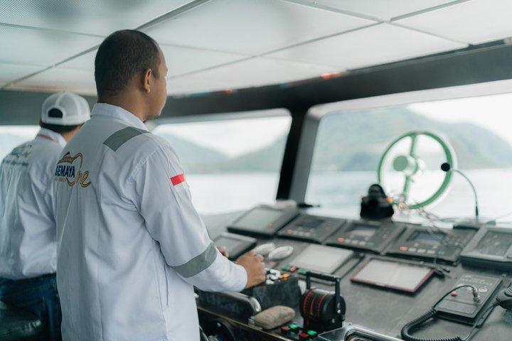 ギリ諸島ロンボク島とペニダ島へのファストボートチケット