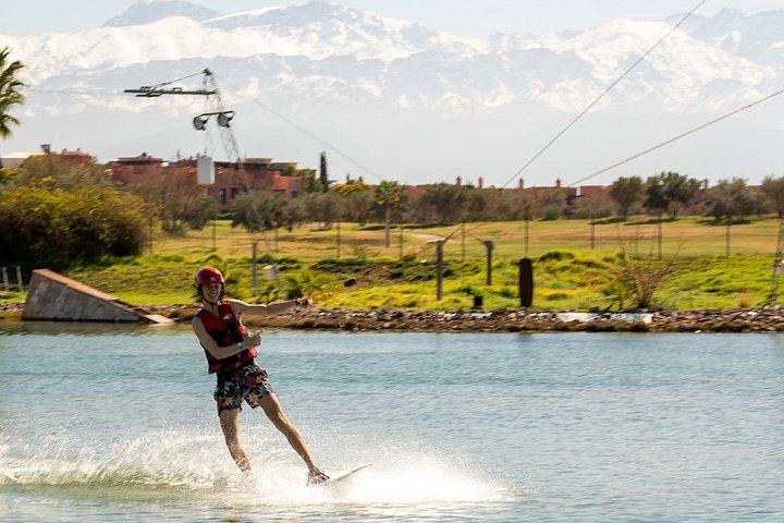 Marrakech Wakeboarding Adventure em Waky Cable Park