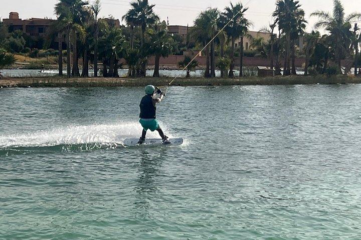 Marrakech Wakeboarding Adventure em Waky Cable Park