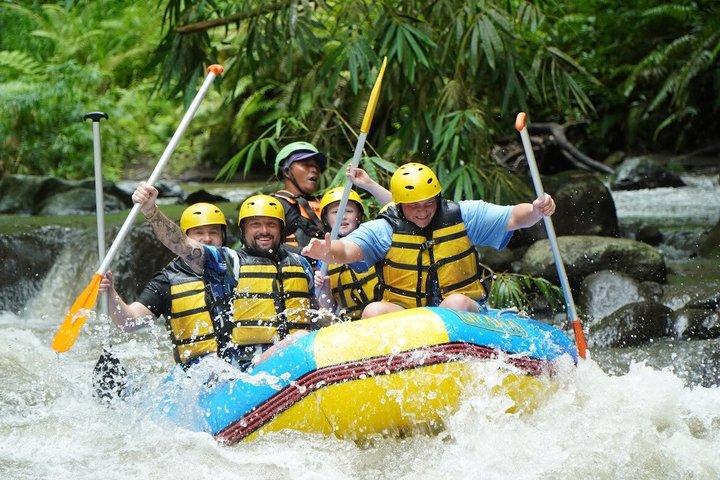 Ubud Gorilla Cave ATV e Ayung River pacchetto avventura