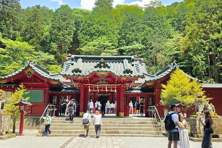 東京発プライベート箱根ツアー：お城、神社、温泉