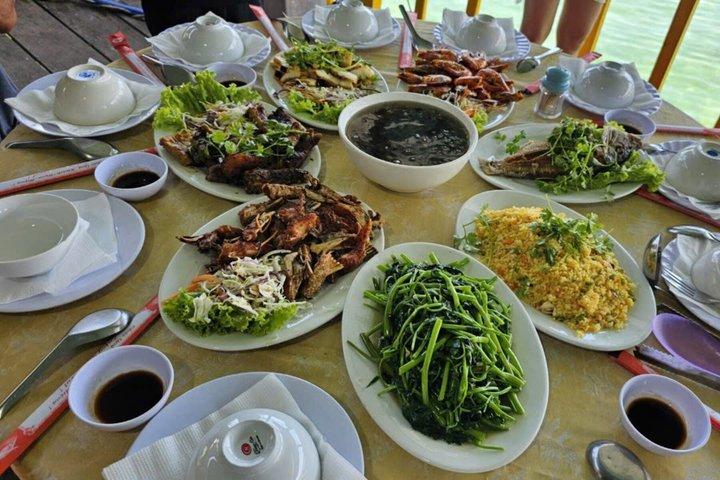 Nha Trang Sea Adventure, Island Hopping, plongée avec tuba et déjeuner barbecue