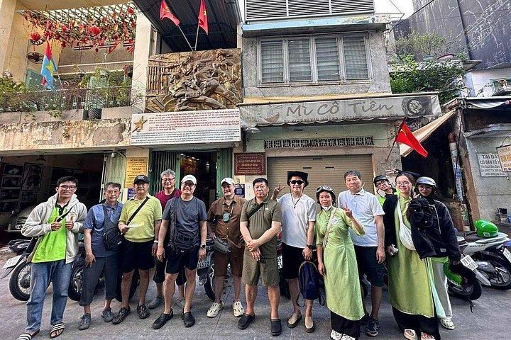 バイクで行くホーチミンストリートフードツアー12選