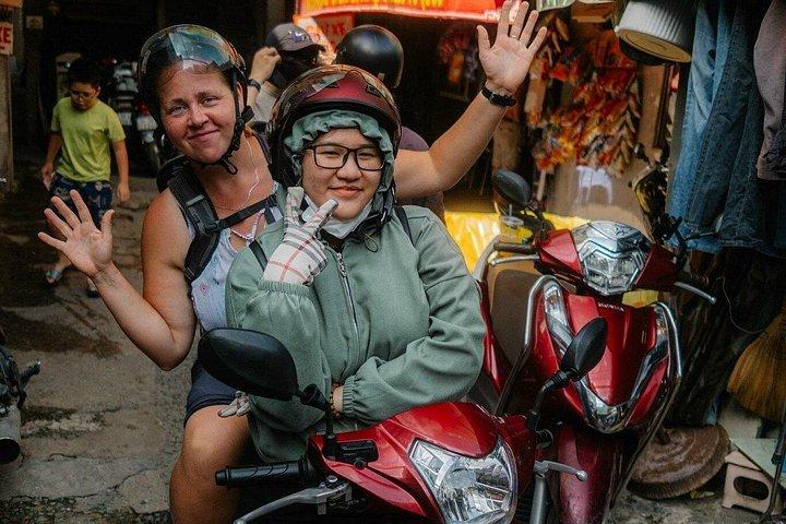 バイクで行くホーチミンストリートフードツアー12選