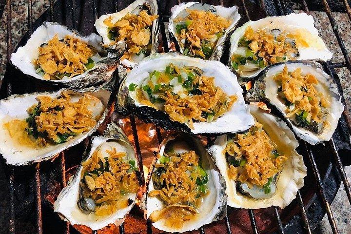 バイクで行くホーチミンストリートフードツアー12選